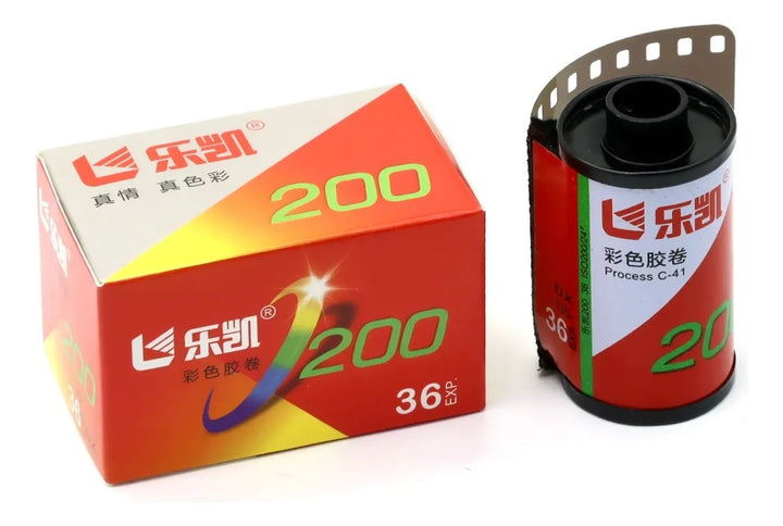 Lucky Color 200 · 35 mm · 36 exposiciones
